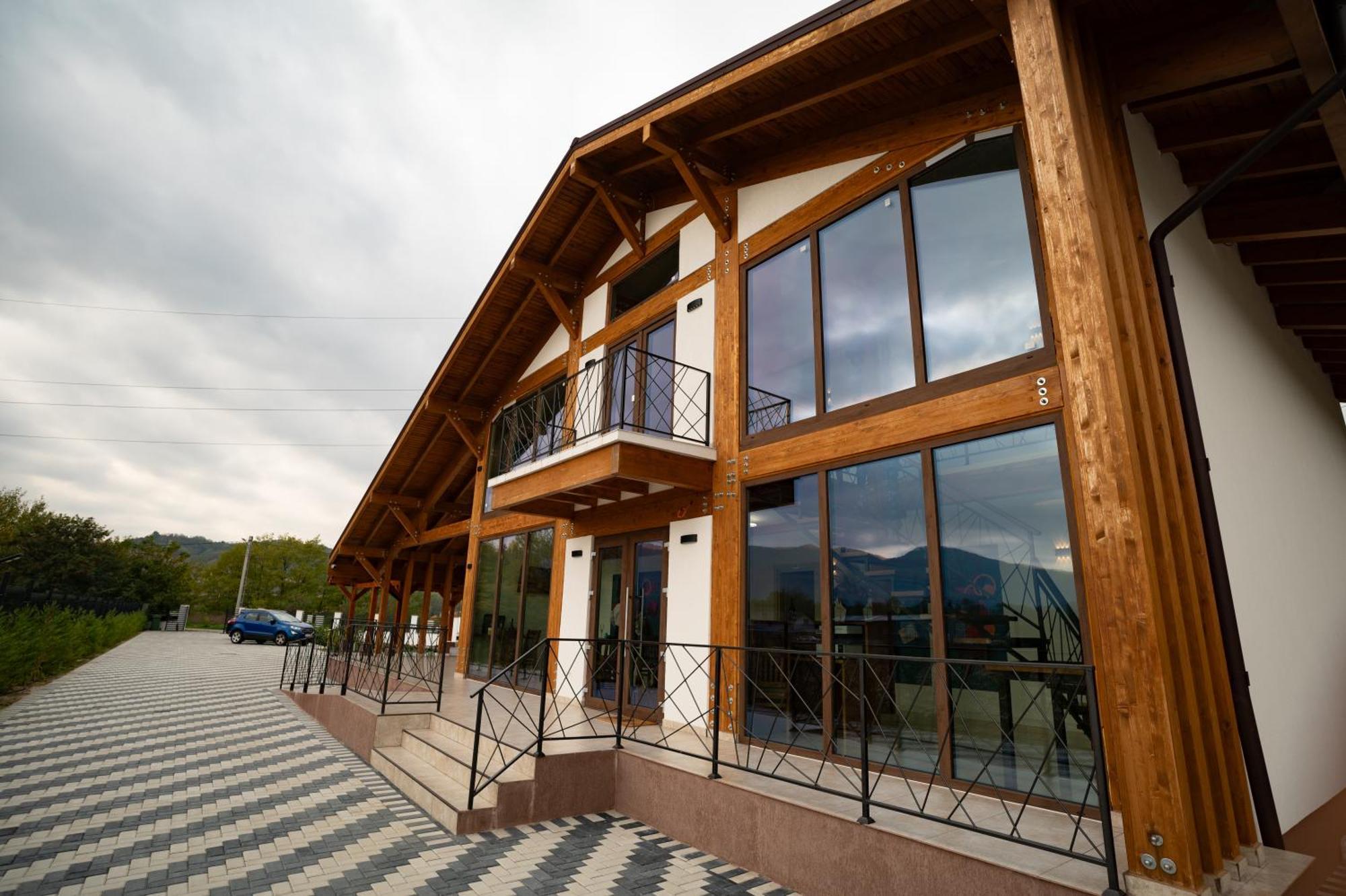 Pensiunea Subcarpati Calimanesti Exterior photo